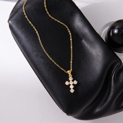 [Royal Vicky]Wynter Diamond Cross Necklace