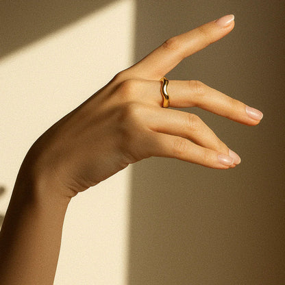 [Royal Vicky]Lunaria Gold Wave Ring