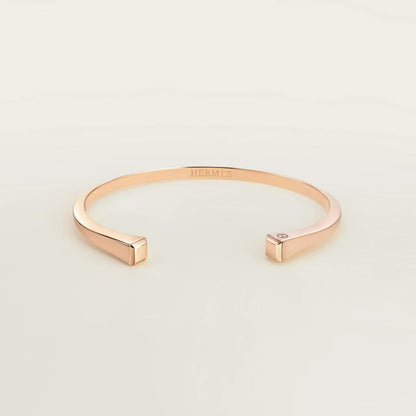 [Vicky]CLOU DE FORGE SQUARE CONE STUDS OPEN CUFF ONE SIZE