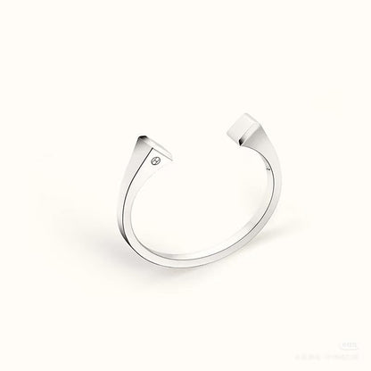 [Vicky]CLOU DE FORGE SQUARE CONE STUDS OPEN CUFF ONE SIZE