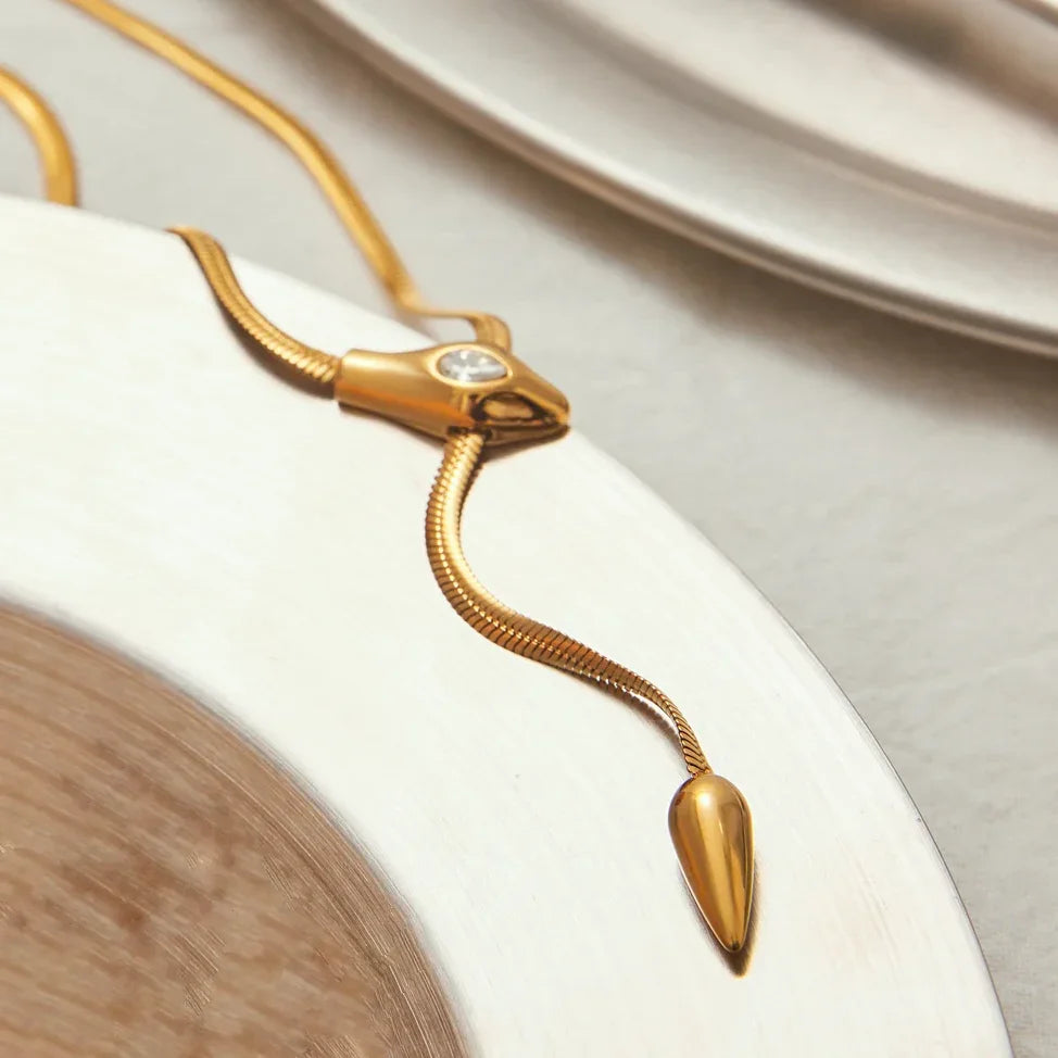 [Royal Vicky]Zarelle Gold Serpentine Pendant