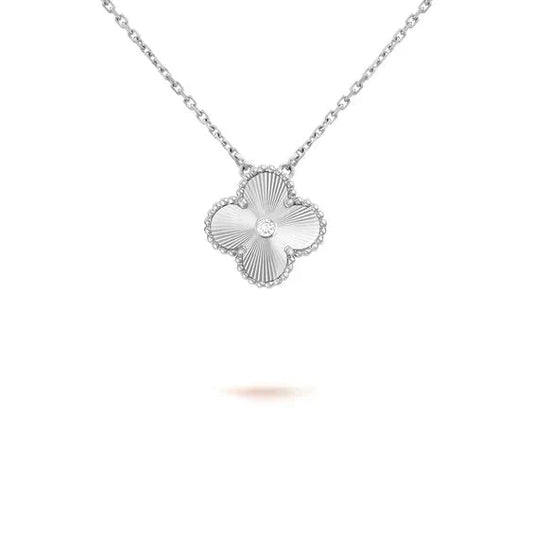 [Vicky]CLOVER  15MM DIAMOND LASER NECKLACE SILVER