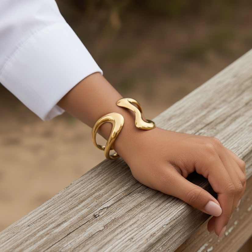 [Royal Vicky]Lulu Sculpted Gold Bangle