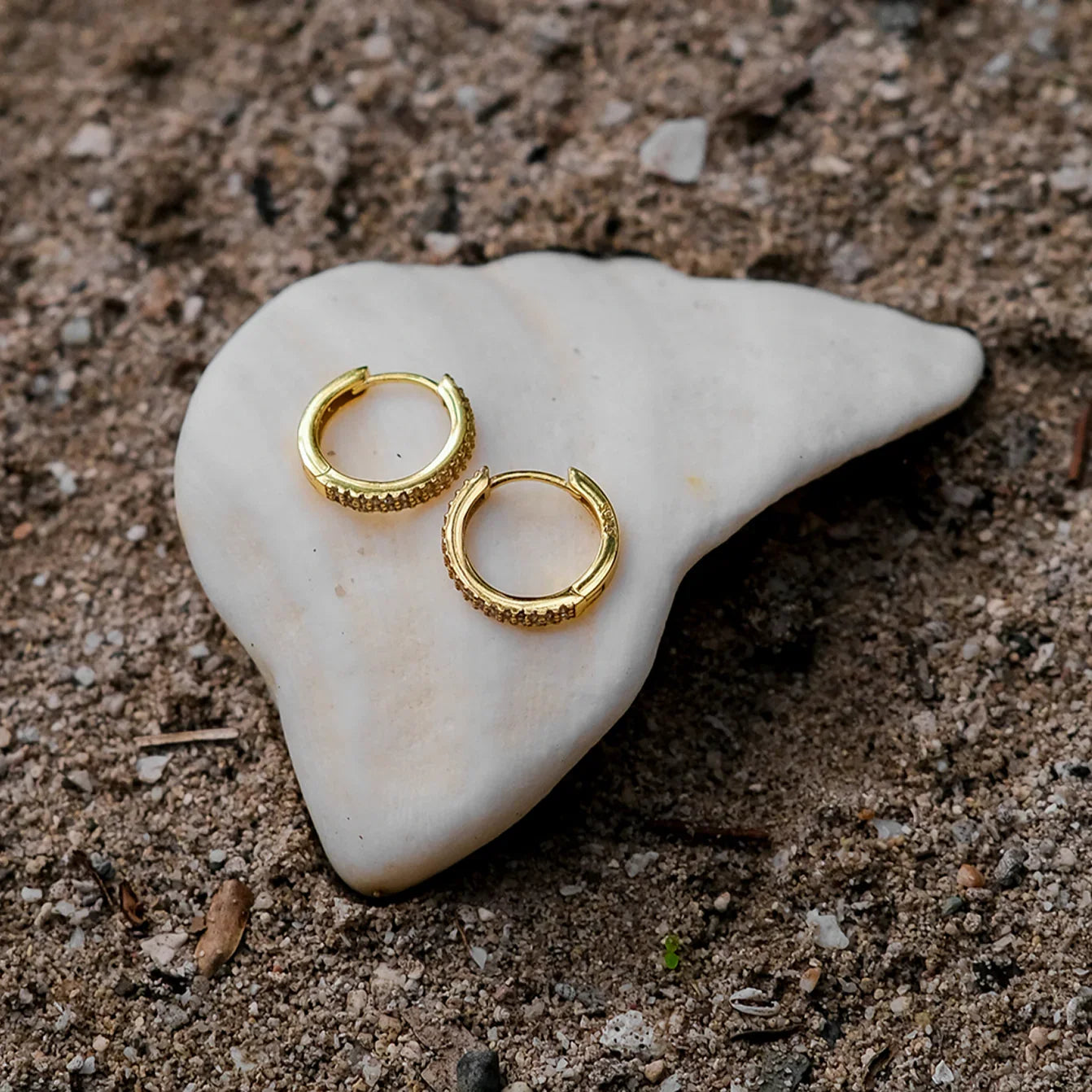 [Royal Vicky]Cathy Paved Hoop Earrings