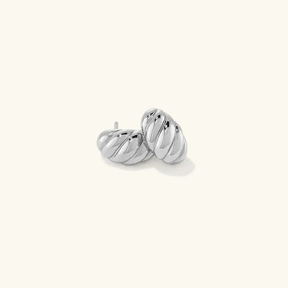 [Royal Vicky]Croissant Huggie Earrings