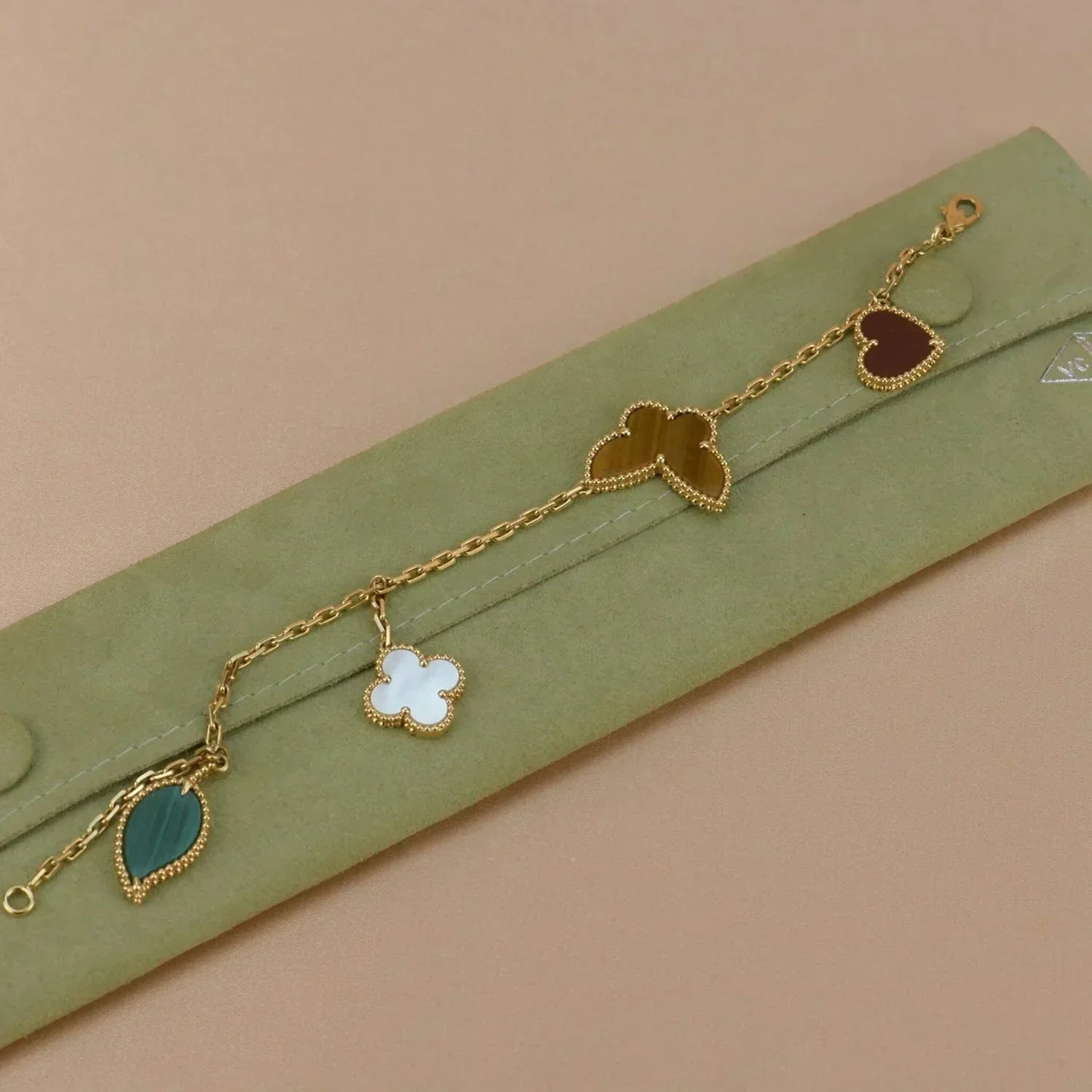 [Vicky]LUCKY SPRING 5 MOTIF GOLD BRACELET