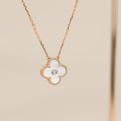 [Vicky]CLOVER 15MM DIAMOND WHITE FRITILLARIA NECKLACE