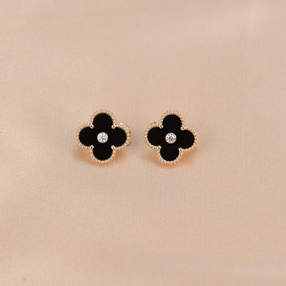 [Vicky]CLOVER MEDIUM 1 MOTIFS ONYX DIAMOND EARRINGS