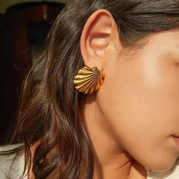 [Royal Vicky]Bayside Gold Seashell Earrings
