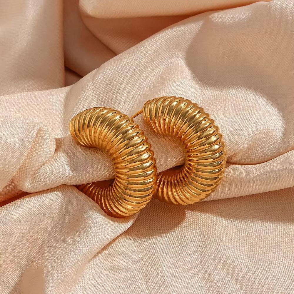 [Royal Vicky]Aubrey Textured Gold Hoops