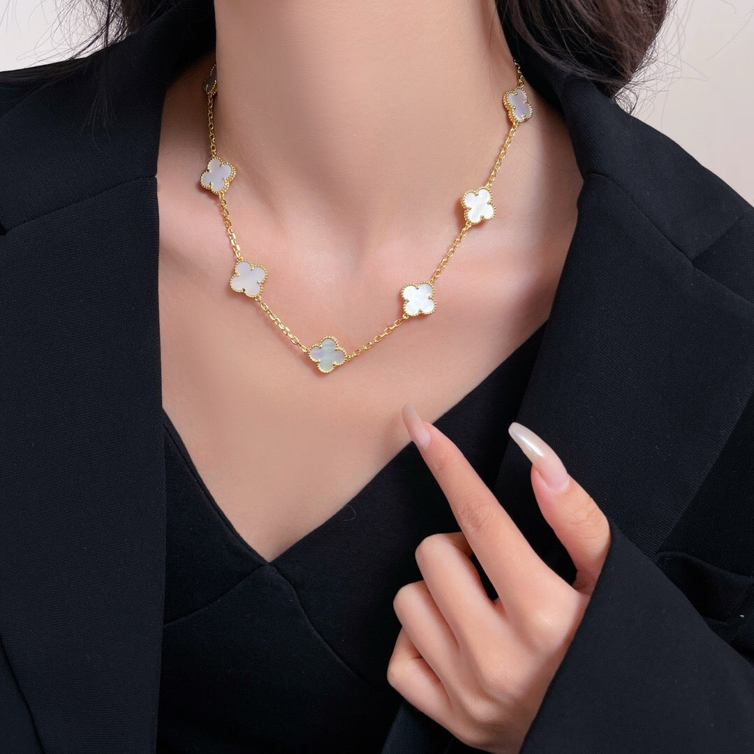 [Vicky]CLOVER 10 MOTIFS WHITE MOTHER OF PEARL NECKLACE