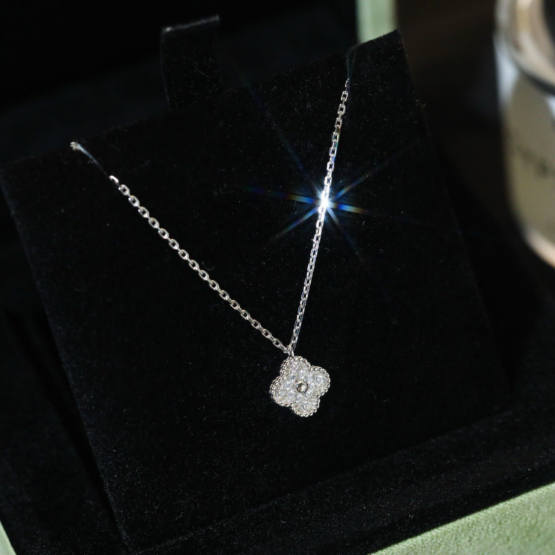 [Vicky]CLOVER MINI 9.5MM PENDANT DIAMOND NECKLACE