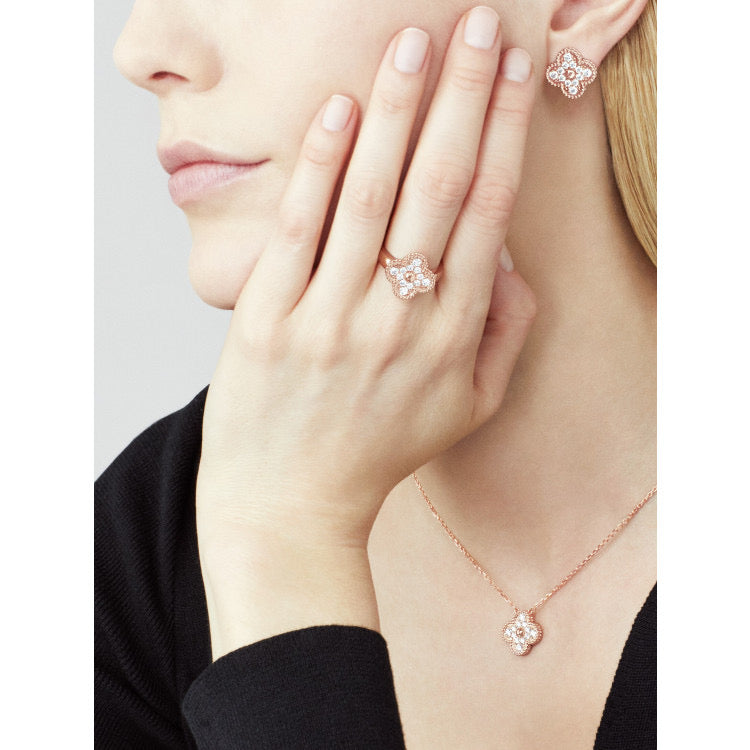 [Vicky]CLOVER 15MM DIAMOND SINGLE FLOWER NECKLACE