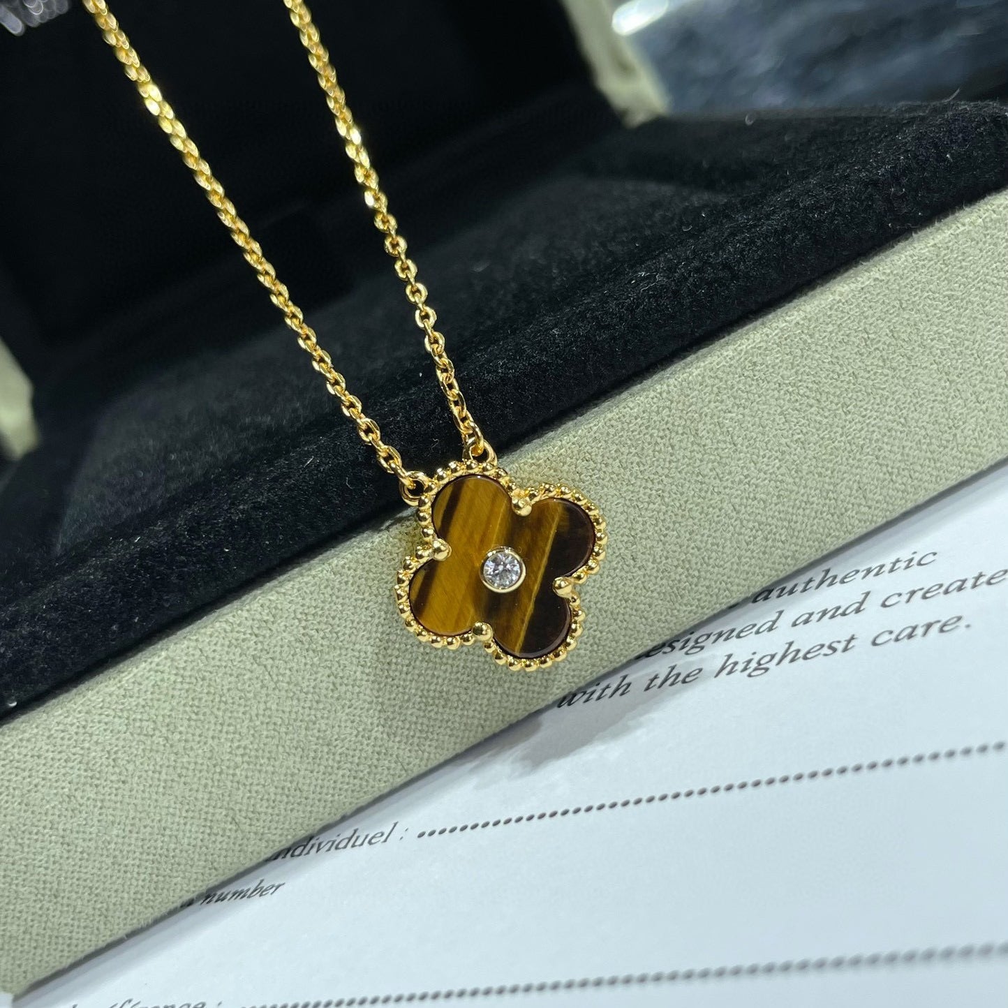 [Vicky]CLOVER 15MM DIAMOND AND YELLOW TIGER'S EYE AGATE necklace