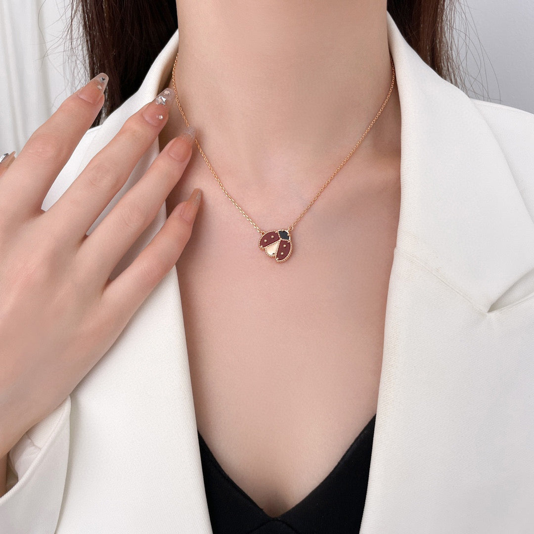 [Vicky]LUCKY  CARNELIANS LADYBUG NECKLACE