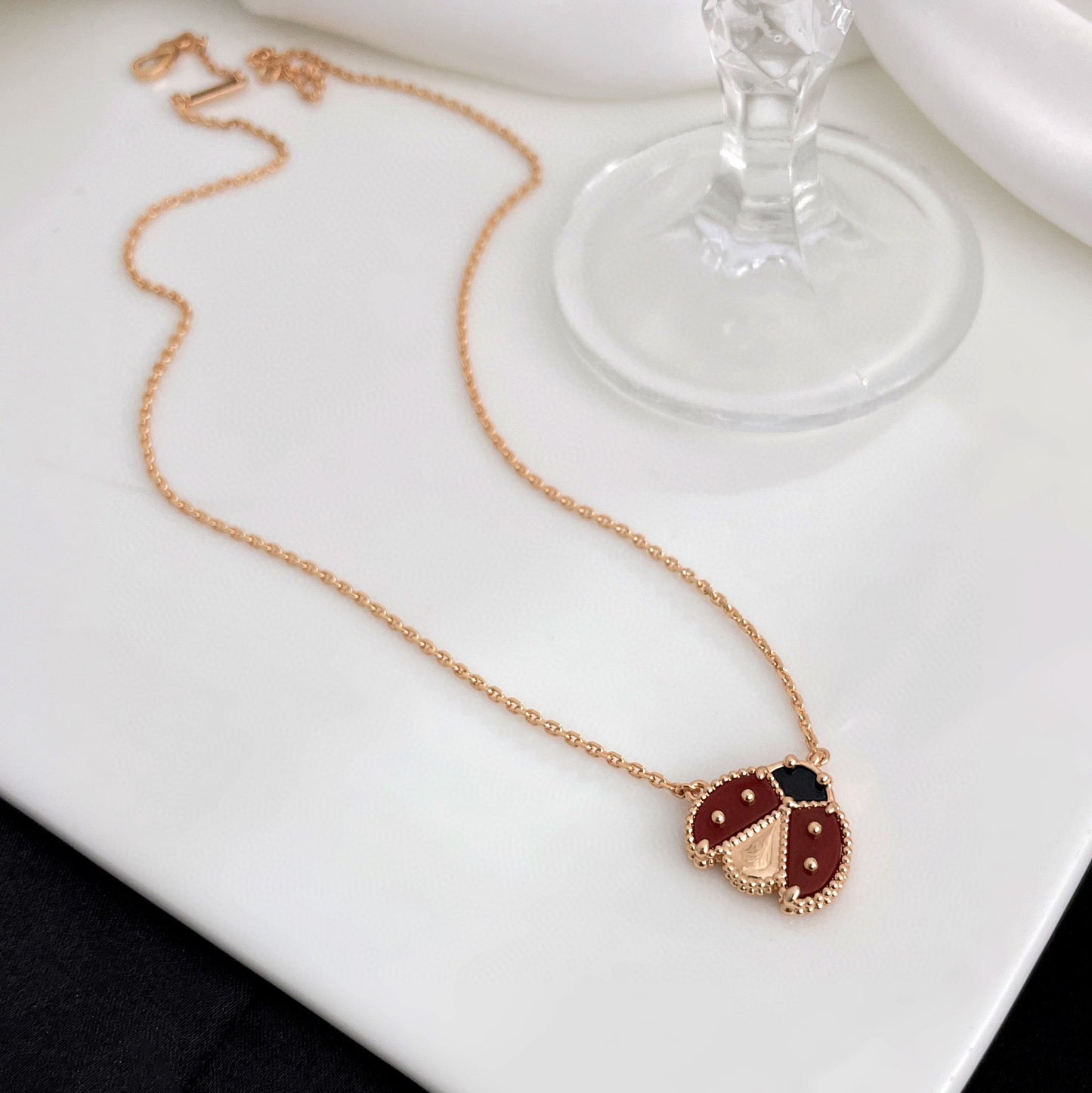 [Vicky]LUCKY  CARNELIANS LADYBUG NECKLACE