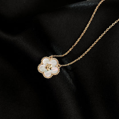 [Vicky]LUCKY  WHITE MOP  PLUM BLOSSOM NECKLACE