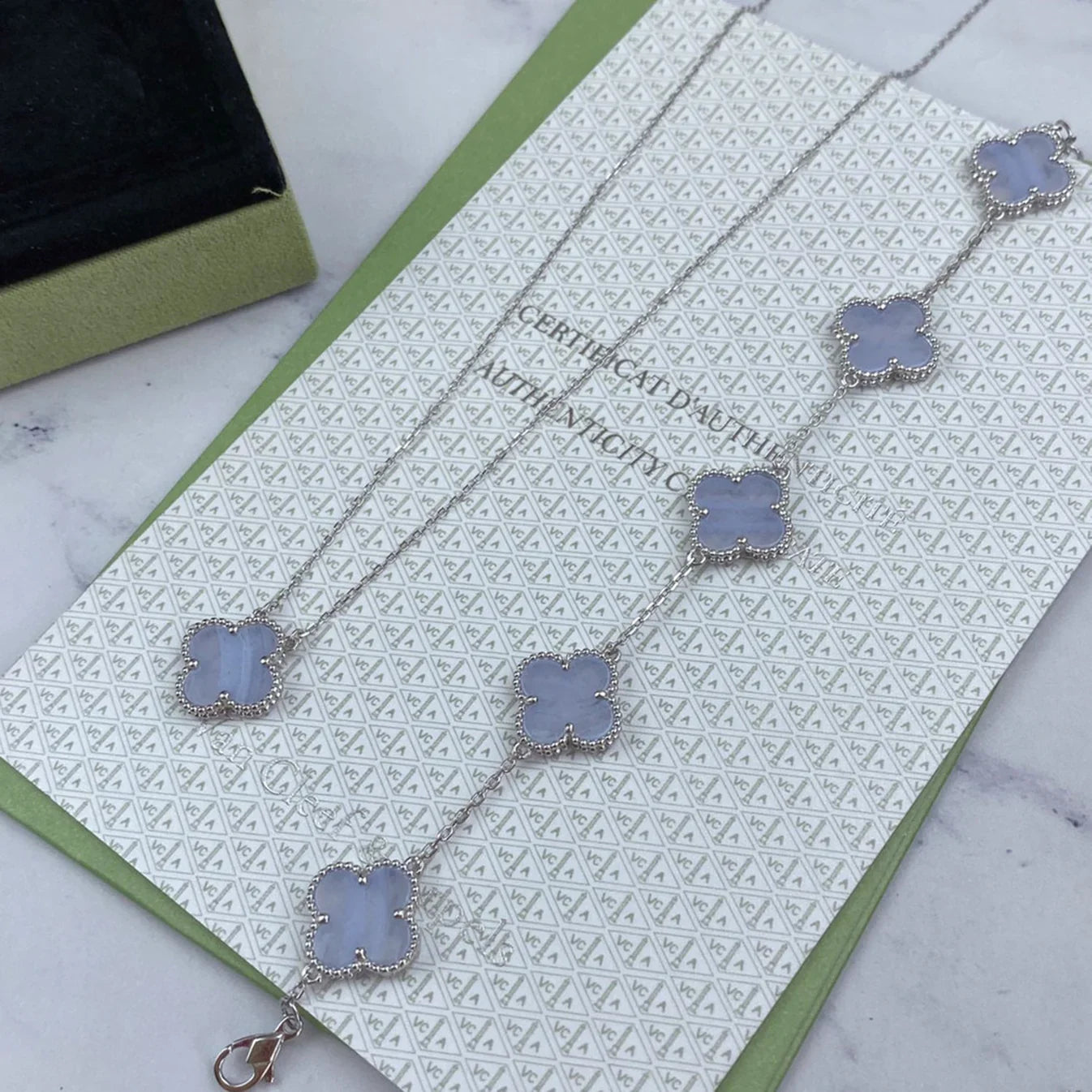 [Vicky] CLOVER 5 MOTIF PURPLE CHALCEDONY BRACELET COLLECTION