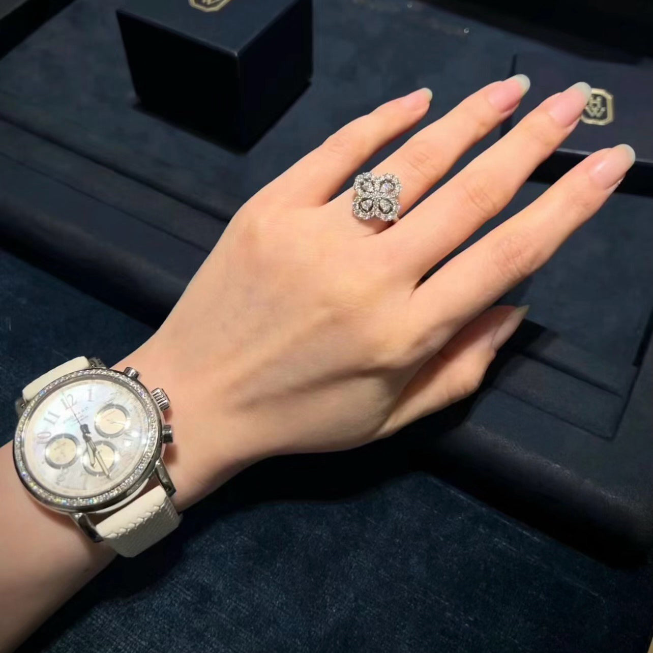 [Vicky]LOOP RING FULL MOTIF DIAMOND 16MM SILVE