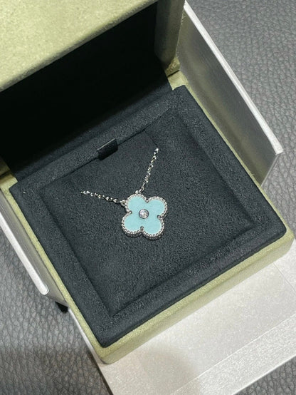 [Vicky]CLOVER 1 DIAMOND LIGHT BLUE SILVER NECKLACE