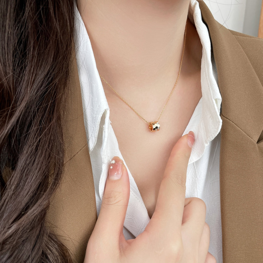 [Vicky]BEE MINI PEDANT DIAMOND NECKLACE