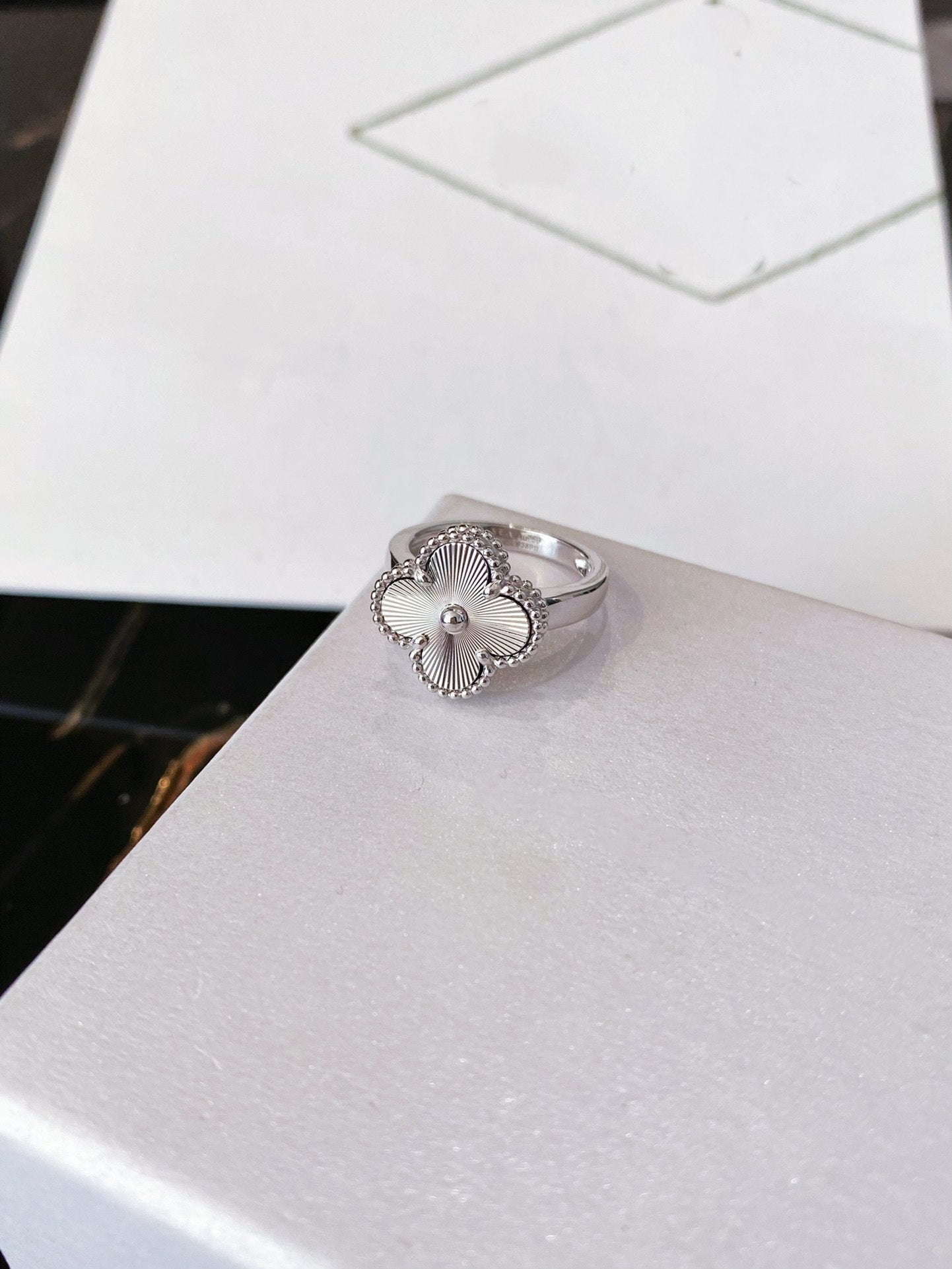 [Vicky]CLOVER SILVER RING