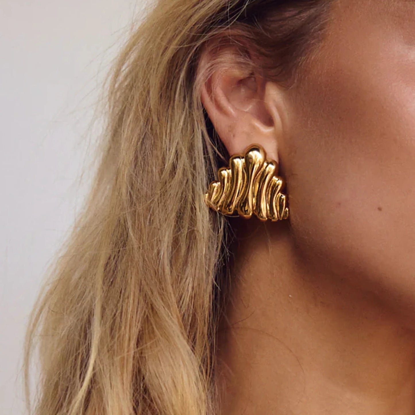 [Royal Vicky]Nora Ripple Gold Earrings