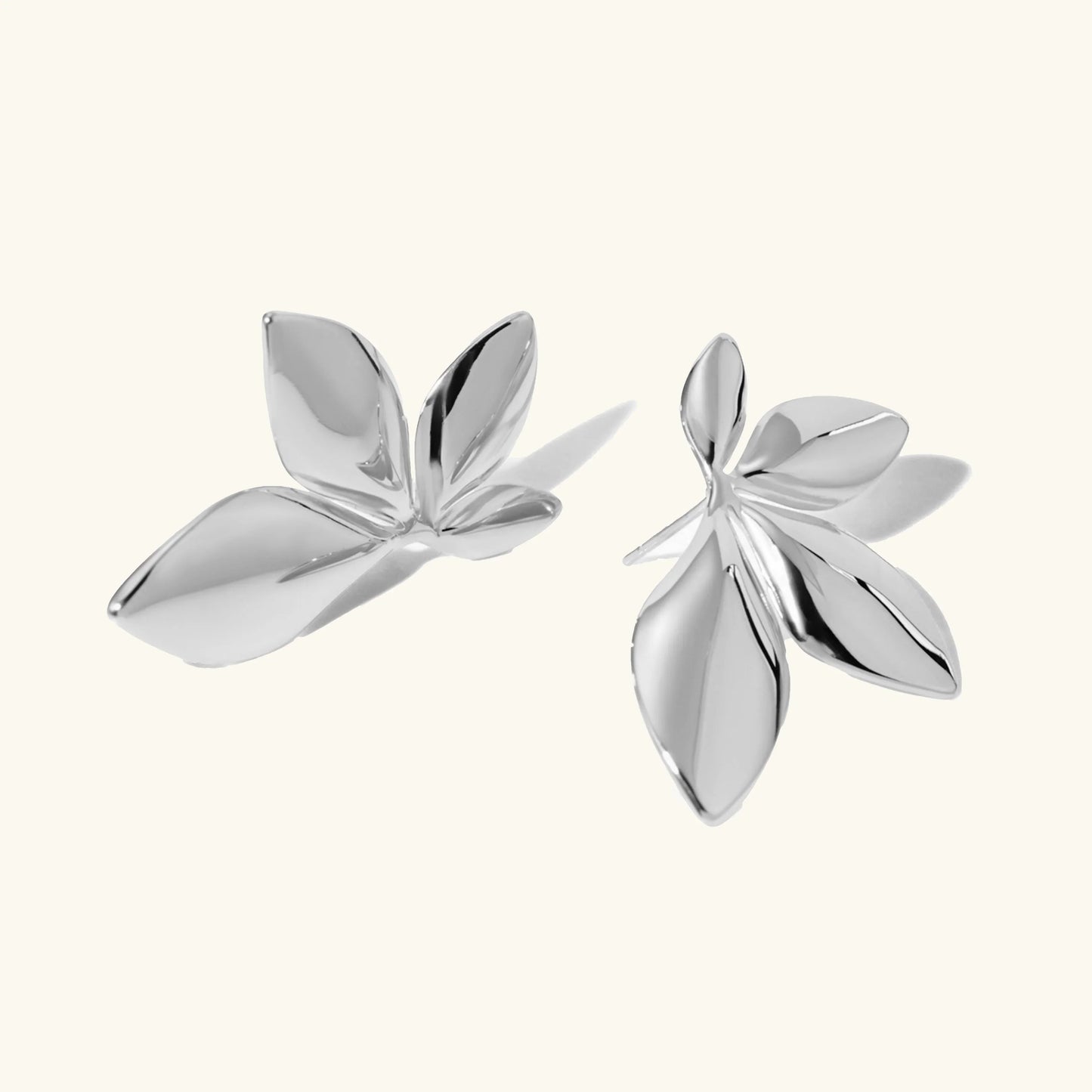 [Royal Vicky]Velle Gold Petal Earrings