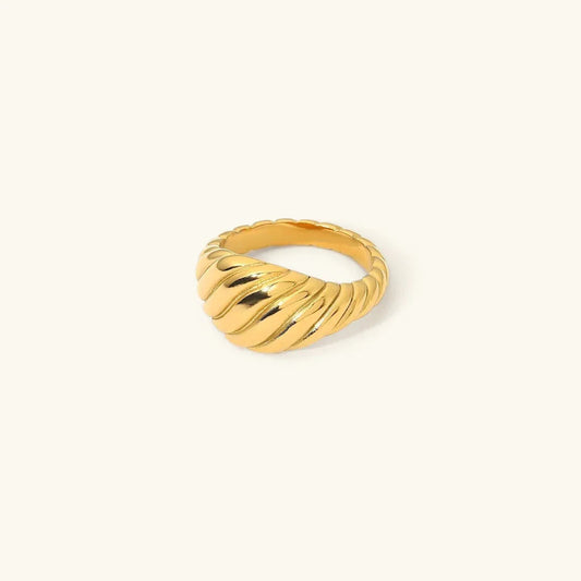 [Royal Vicky]Mia Gold Croissant Ring