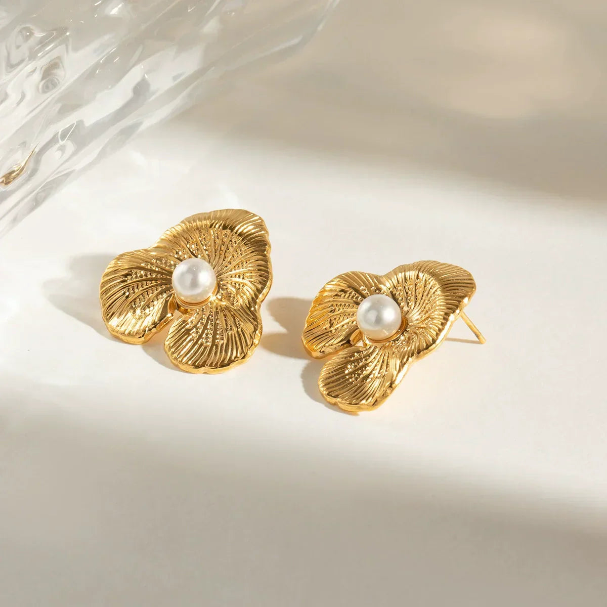 [Royal Vicky]Klara Floral Pearl Earrings