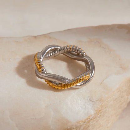 [Royal Vicky]Nerisse Two-Tone Twist Ring