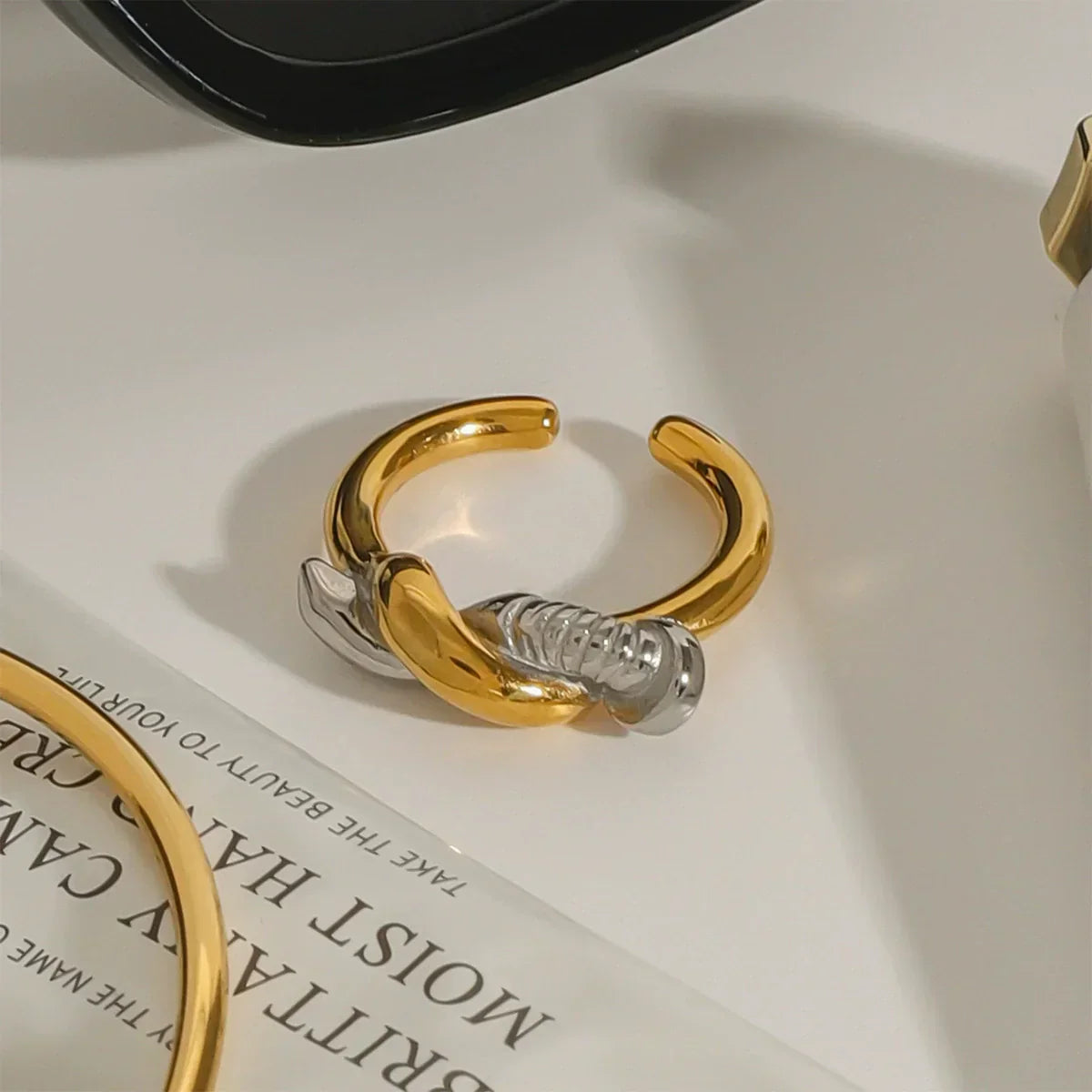 [Royal Vicky]Trinity Twisted Nail Ring