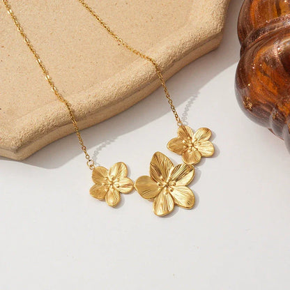 [Royal Vicky]Millie Gold Flower Necklace