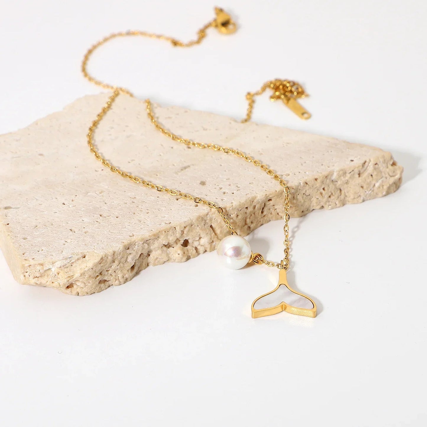 [Royal Vicky]Mermaid Freshwater Pearl Necklace