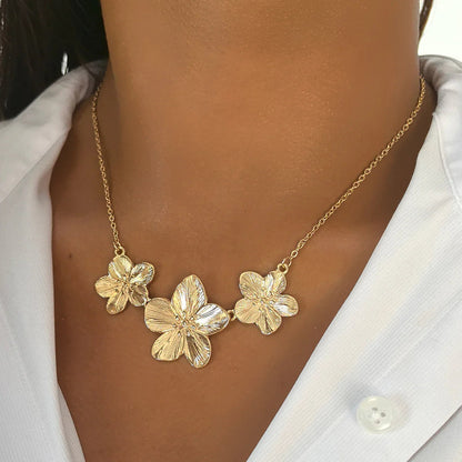 [Royal Vicky]Millie Gold Flower Necklace