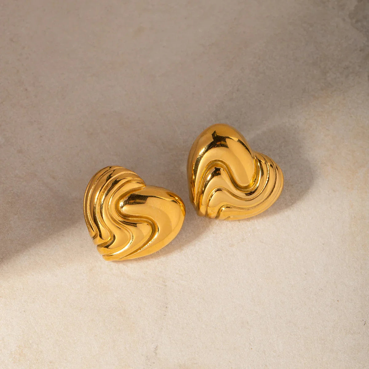 [Royal Vicky]Milena Heart Gold Earrings