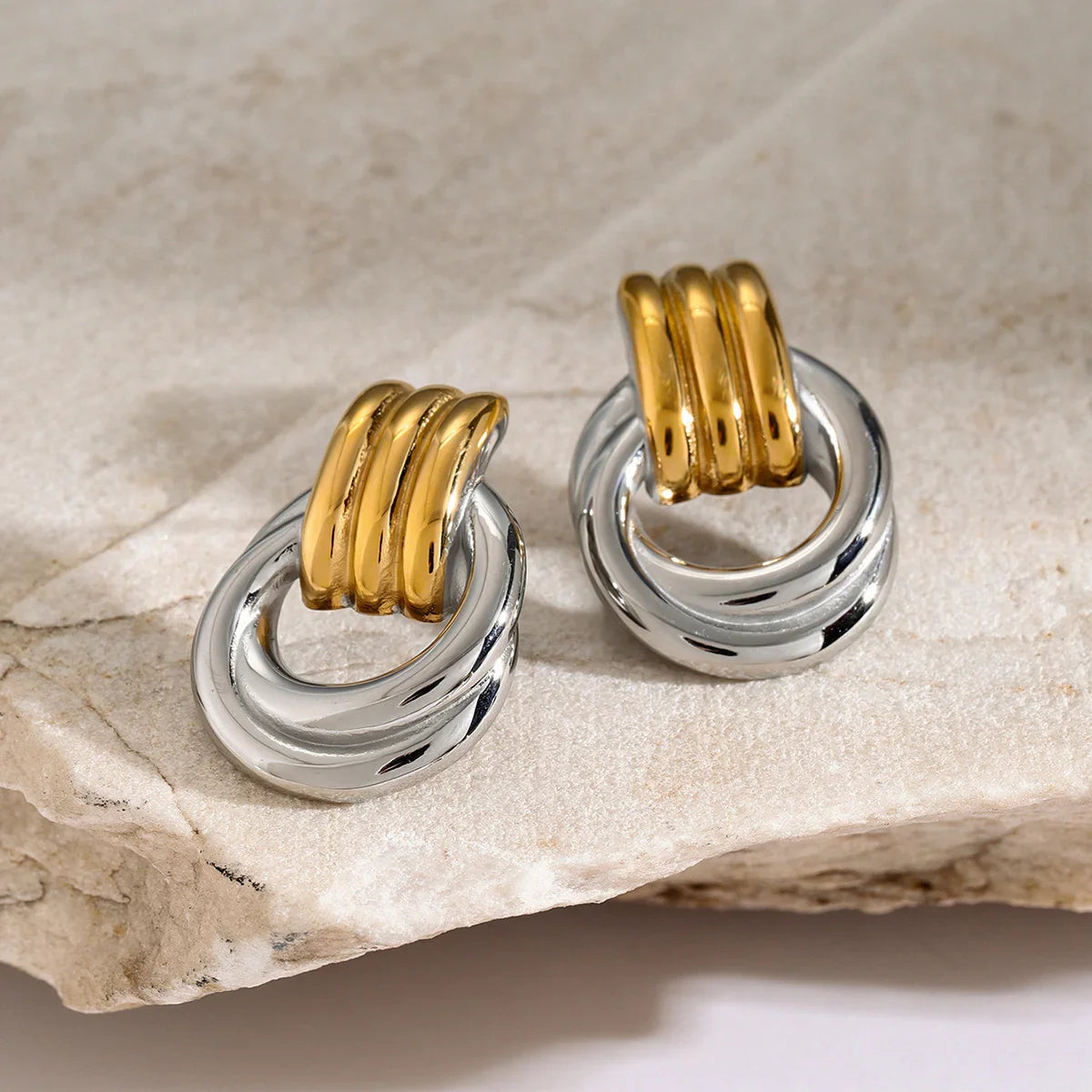 [Royal Vicky]Luna Layered Hoop Earrings