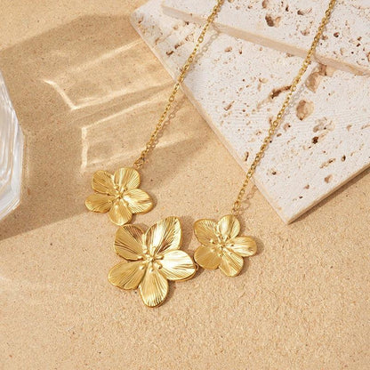 [Royal Vicky]Millie Gold Flower Necklace