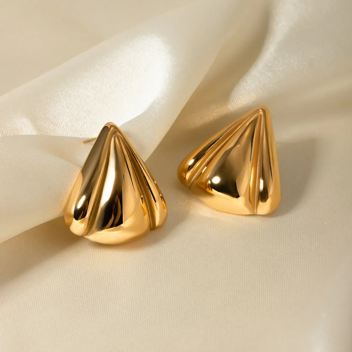 [Royal Vicky]Jillian Vintage Gold Earrings