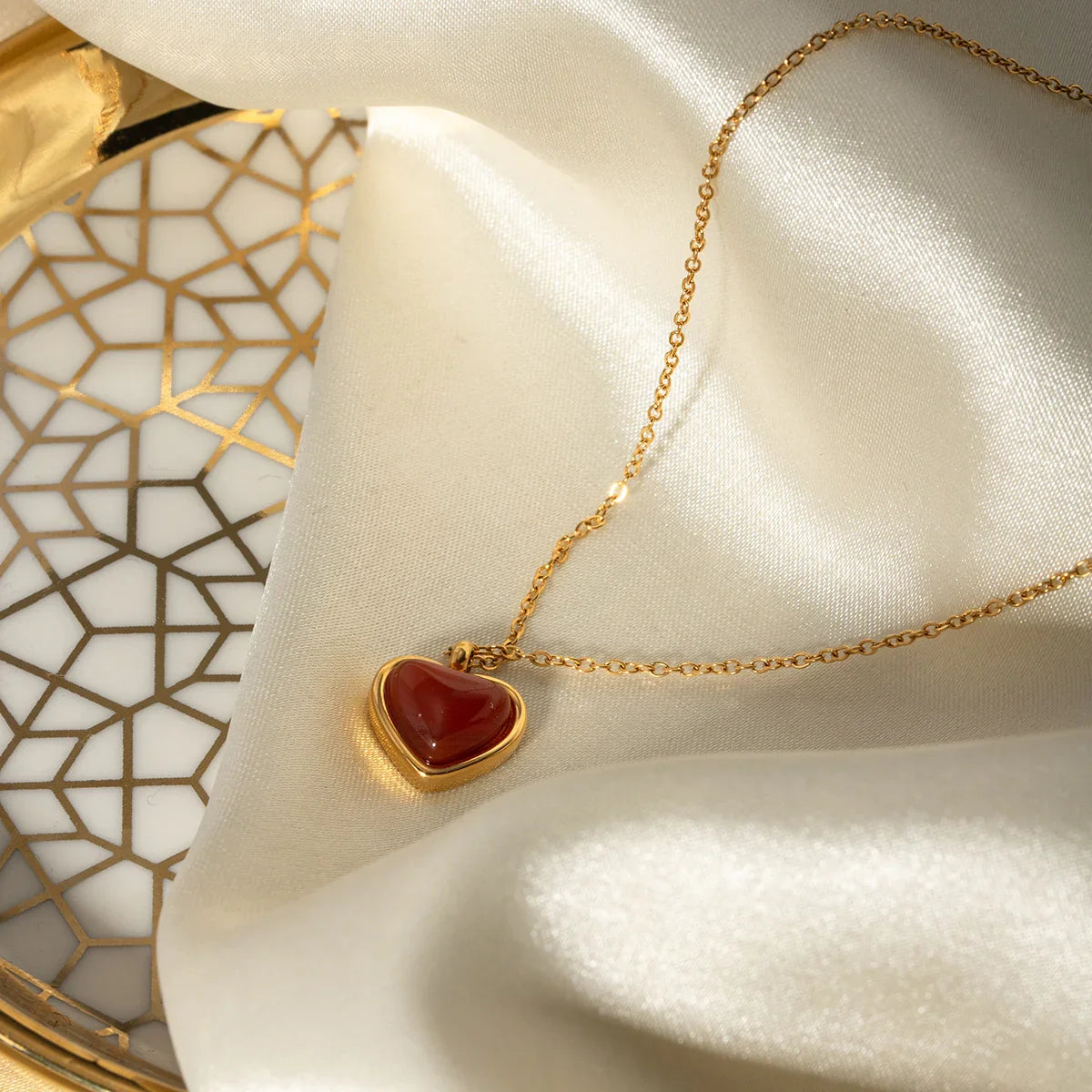 [Royal Vicky]Cecily Gold Heart Necklace