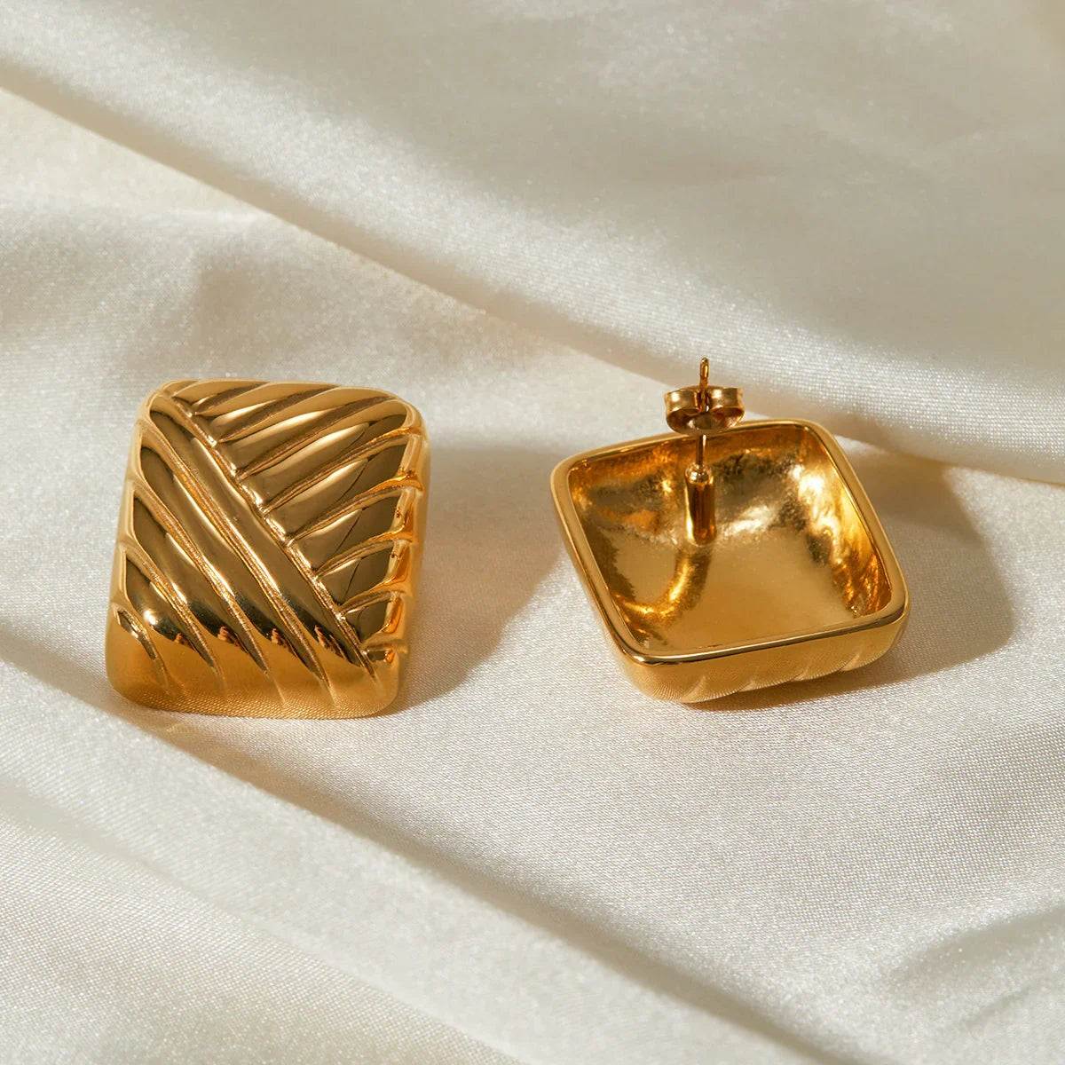 [Royal Vicky]Inez Gold Earrings