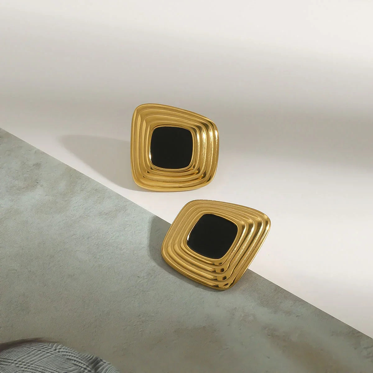 [Royal Vicky]Sylvie Geometric Gold Earrings