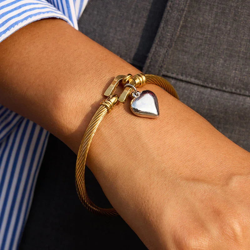 [Royal Vicky]Solenne Twisted Band Gold Bracelet