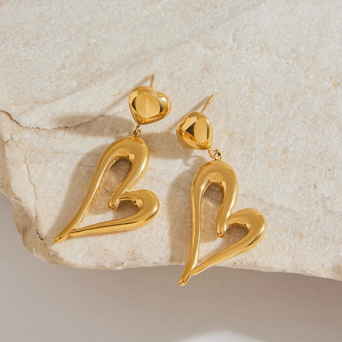 [Royal Vicky]Venus Gold Heart Earrings