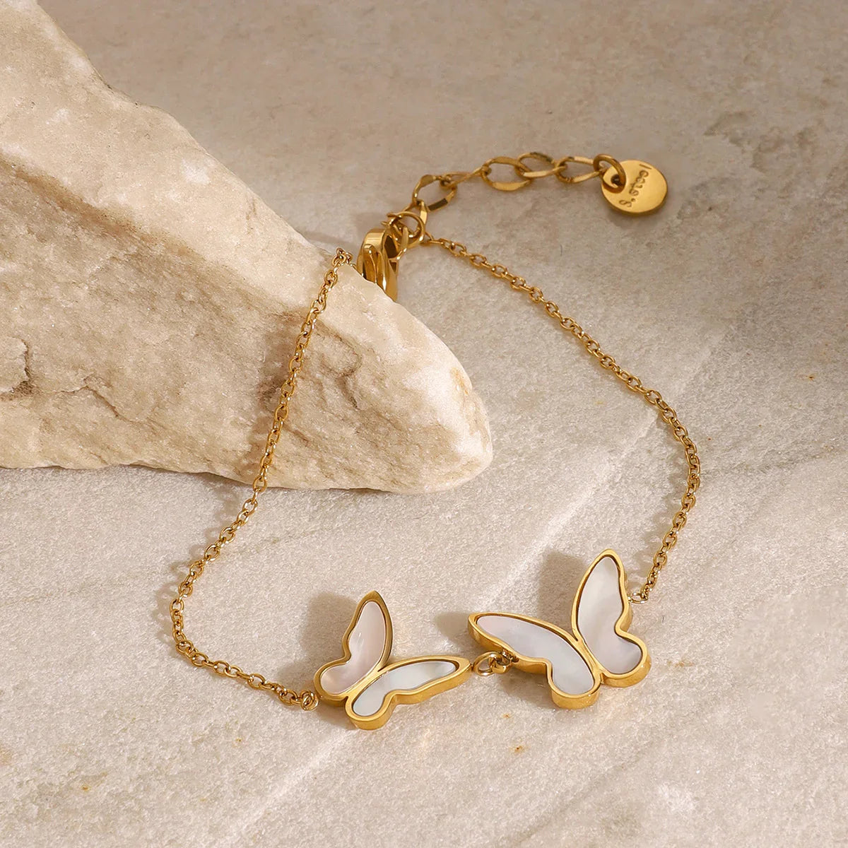 [Royal Vicky]Blaire Butterfly Pearl Bracelet