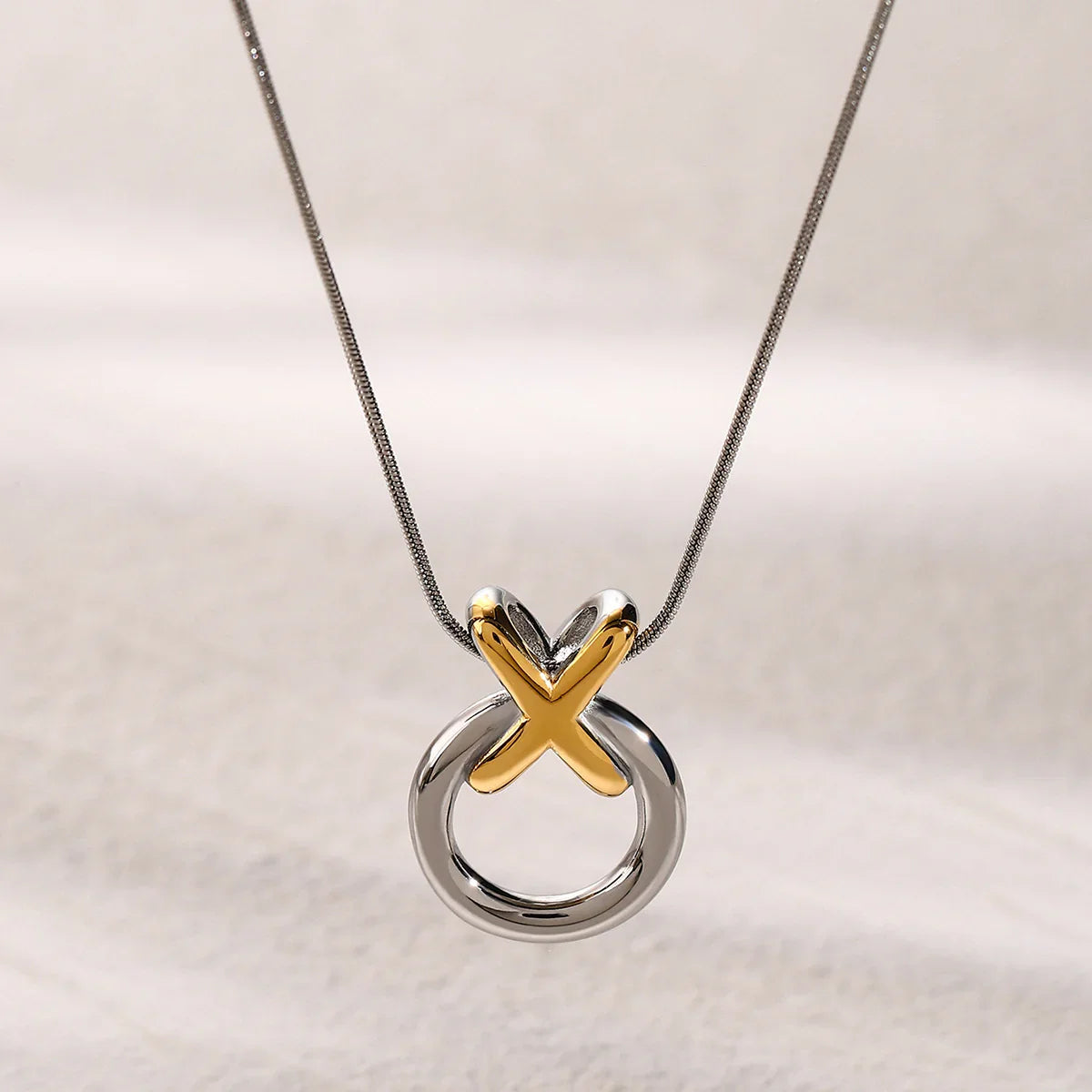 [Royal Vicky]Mirabelle Ring Knot Necklace