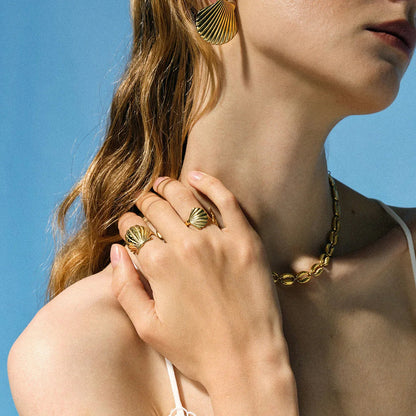 [Royal Vicky]Nicole Seashell Gold Earrings