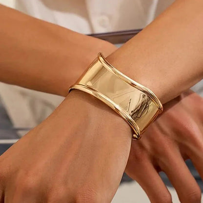[Royal Vicky]Nellie Smooth Gold Cuff
