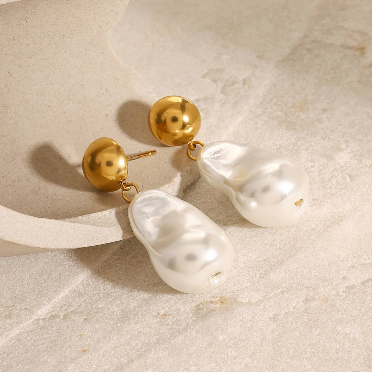 [Royal Vicky]Ariana Chunky Pearl Drop Earrings
