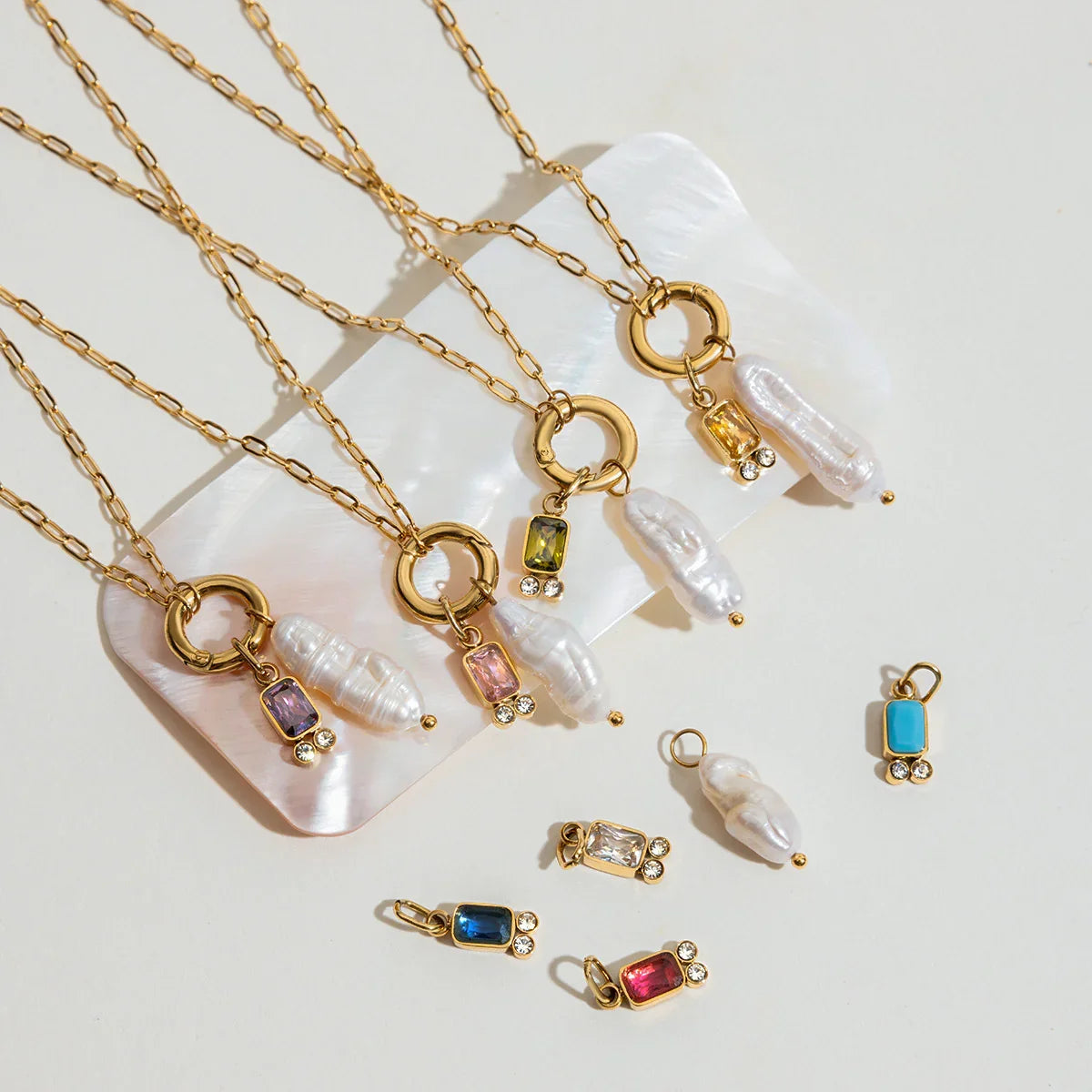 [Royal Vicky]Caitlin Birthstone Pearl Necklace